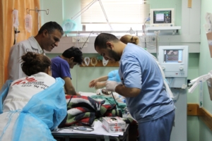 2014-08-05-depoimento-medica-gaza-msb10833