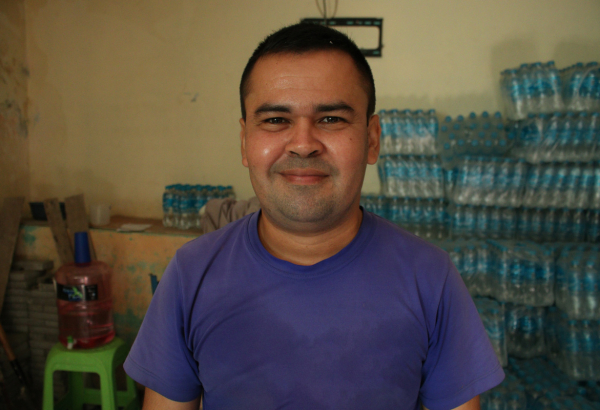 Adrián León, profissional de serviços gerais de MSF na clínica em Tumbes, Peru. © Lisa Mena/MSF