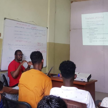 Vincent durante sessão de treinamento com equipe de MSF na Etiópia.