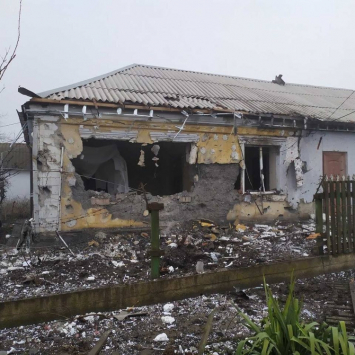 Foto: Uma casa em Mariupol destruída por um bombardeio