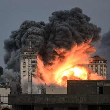 Explosão na Cidade de Gaza, em 7 de outubro de 2023, durante ataque aéreo israelense