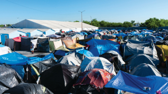 Acampamento informal de migrantes no abrigo Senda de Vida 2 em Reynosa, Tamaulipas. México. © MSF