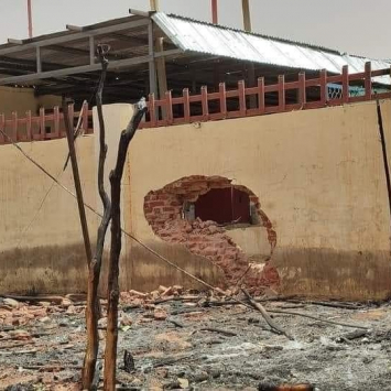 O Hospital Sul, em El Fasher, danificado após combates. ©MSF