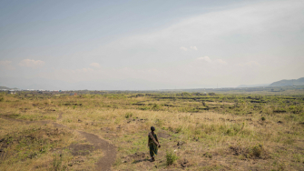 – Mulheres deslocadas pelos conflitos em Kivu do Norte enfrentam nova onda de violência nos acampamentos ao redor da cidade de Goma, na RDC.